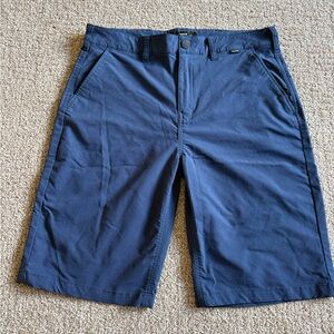 Hurley x Nike dri-fit Blue Flat Front board shorts, size small, EUC